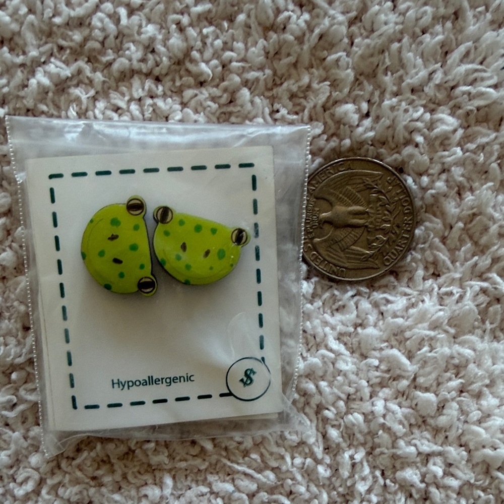 Handmade Wood Green Hypoallergenic Earrings